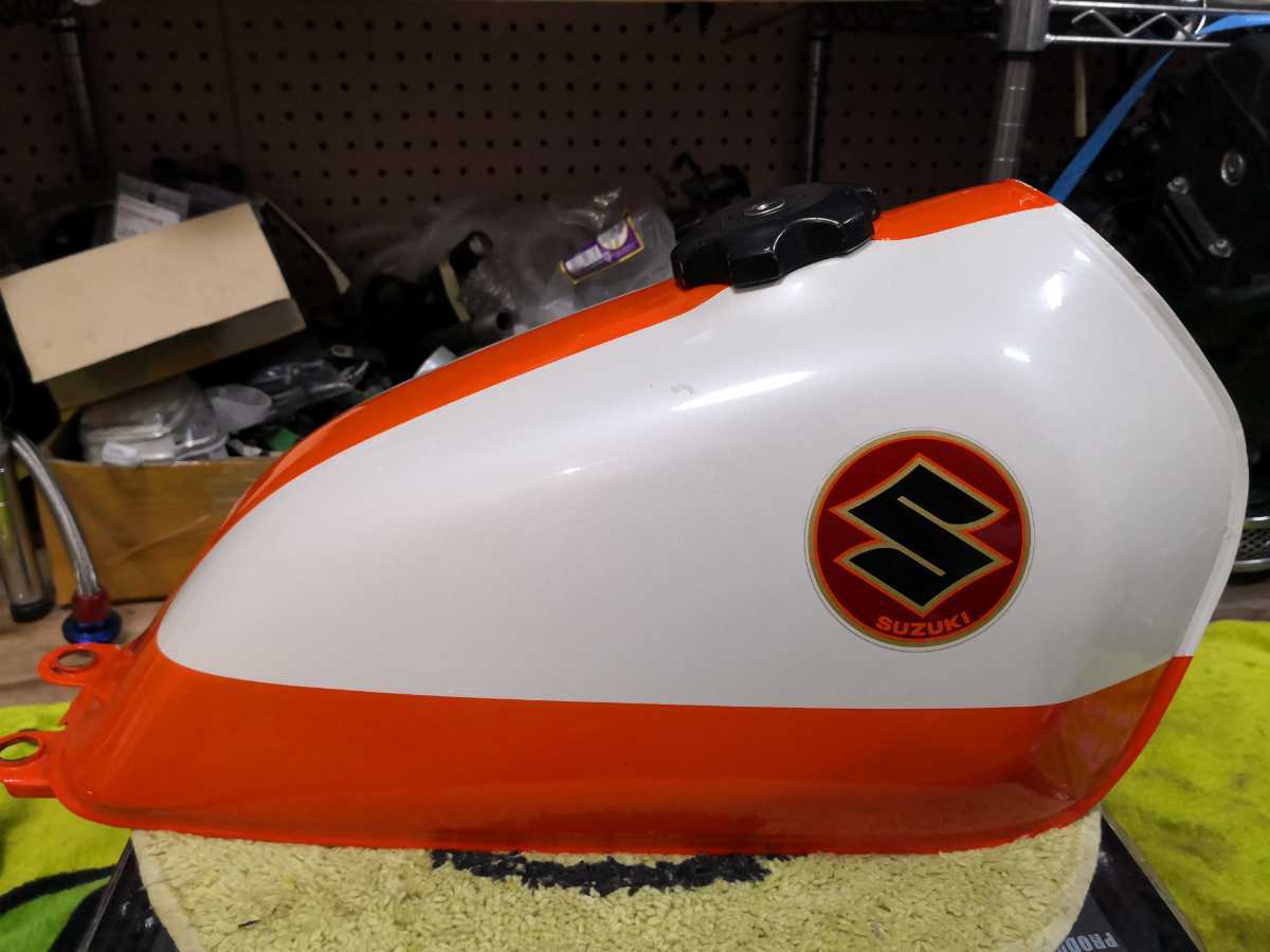 グラストラッカー.純正ガソリンタンク..フューエルタンク.燃料タンク