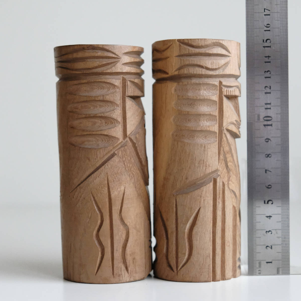 木彫のニポポ 北海道民芸品 置物 彫刻 アイヌ民芸品 高さ約15cm