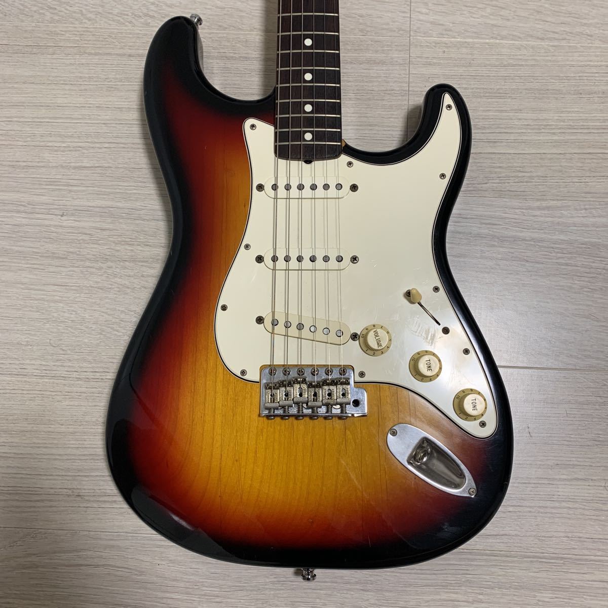 Fender Japan Stratocaster 02〜04年製 サンバースト Fender Japan Stratocaster 02〜04年製 サンバースト Fender japan