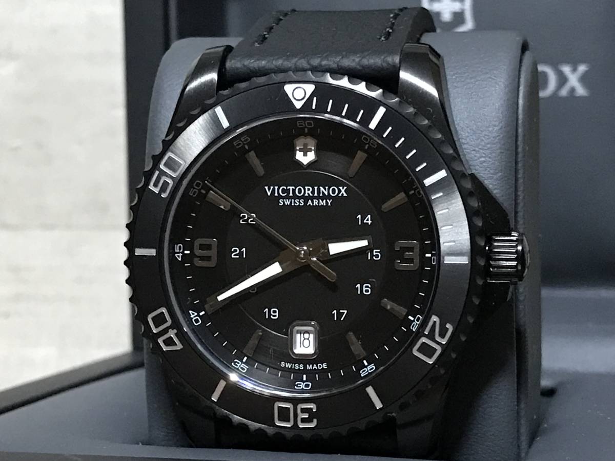 VM11 新品 VICTORINOX Maverick Black Edition/BLK LTHR 
