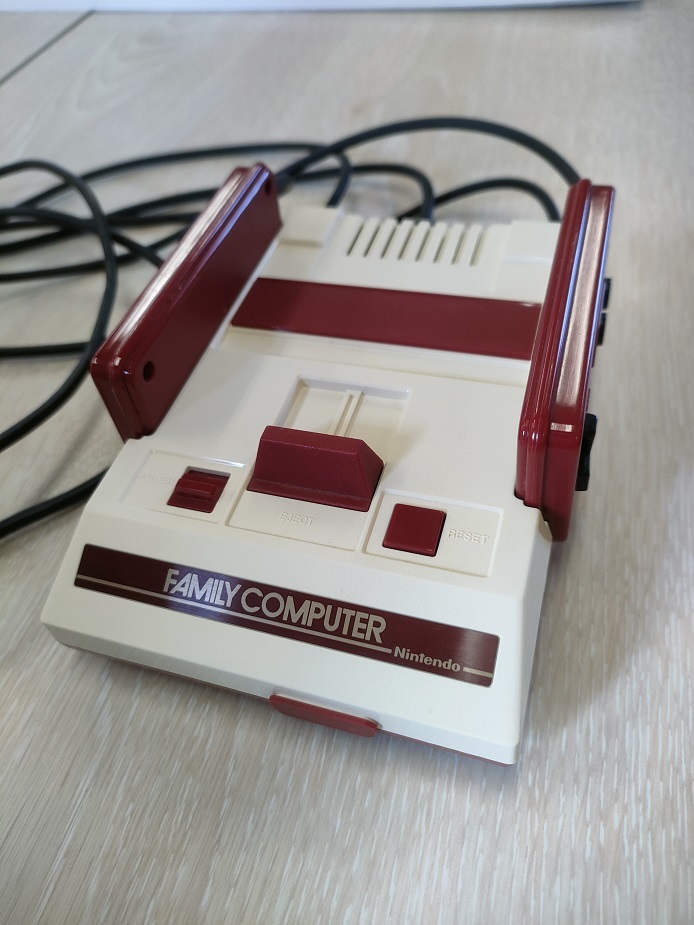 【中古】【美品】ニンテンドークラシックミニ　ファミリーコンピュータ　ファミコン　30タイトル内臓_2