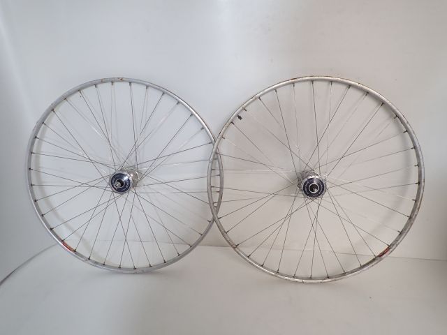 ARAYA GOLDチューブラーリム、SHIMANO DURA-ACE HB7600ハブ使用 ピスト 