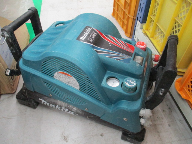 Makita AC461XLエアコンプレッサー 11Lジャンク品 マキタ エアー