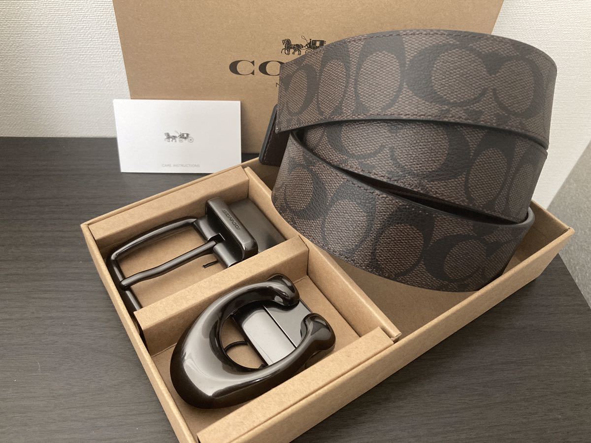 COACH コーチ　新品未使用　リバーシブル シグネチャー　ブラウン　フリーサイズ　通勤通学　ビジネス　プレゼント　箱付き　バックル回転