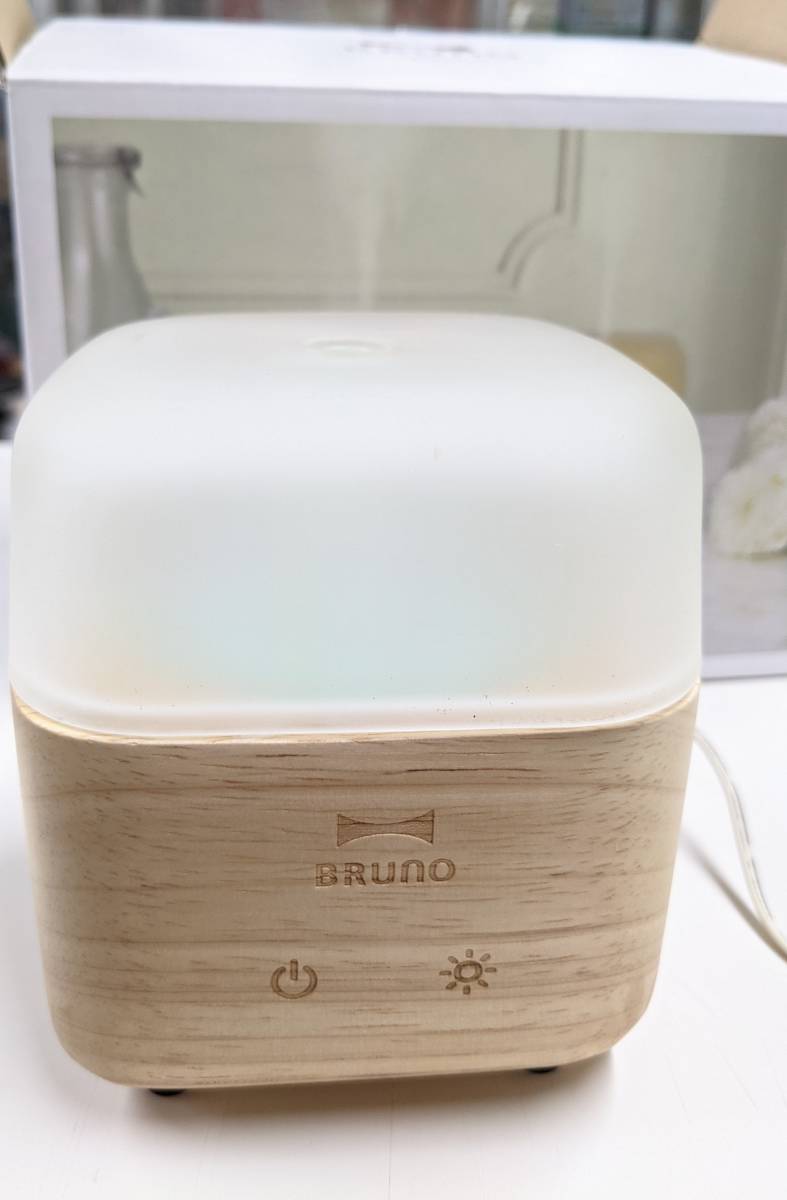 Bruno ブルーノ ウッドアロマディフューザー Square Boe013 ナチュラル 加湿器 超音波式 売買されたオークション情報 Yahooの商品情報をアーカイブ公開 オークファン Aucfan Com