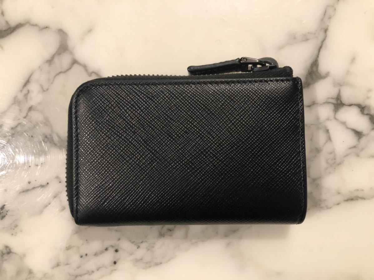 PRADA プラダ 黒 レザー 財布 三つ折り財布 ブラック サフィアーノ