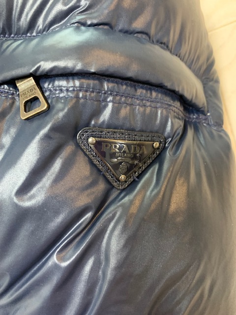 ☆ PRADA プラダ ダウン ジャケット サイズ 40 三角ロゴ ベルト付き 