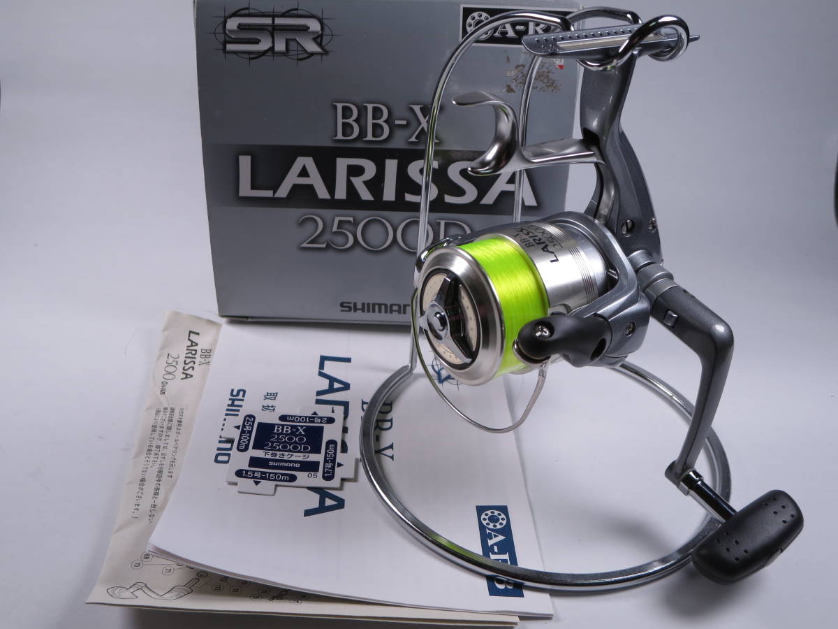 人気セール，低価 壓 デッドストック シマノ BB-X ラリッサ 2500D SHIMANO LARISSA Made in JP レバーブレーキリール 検 グレ メジナ チヌ(シマノ)｜売買されたオークション情報、yahooの商品情報をアーカイブ公開 - オー シマノ