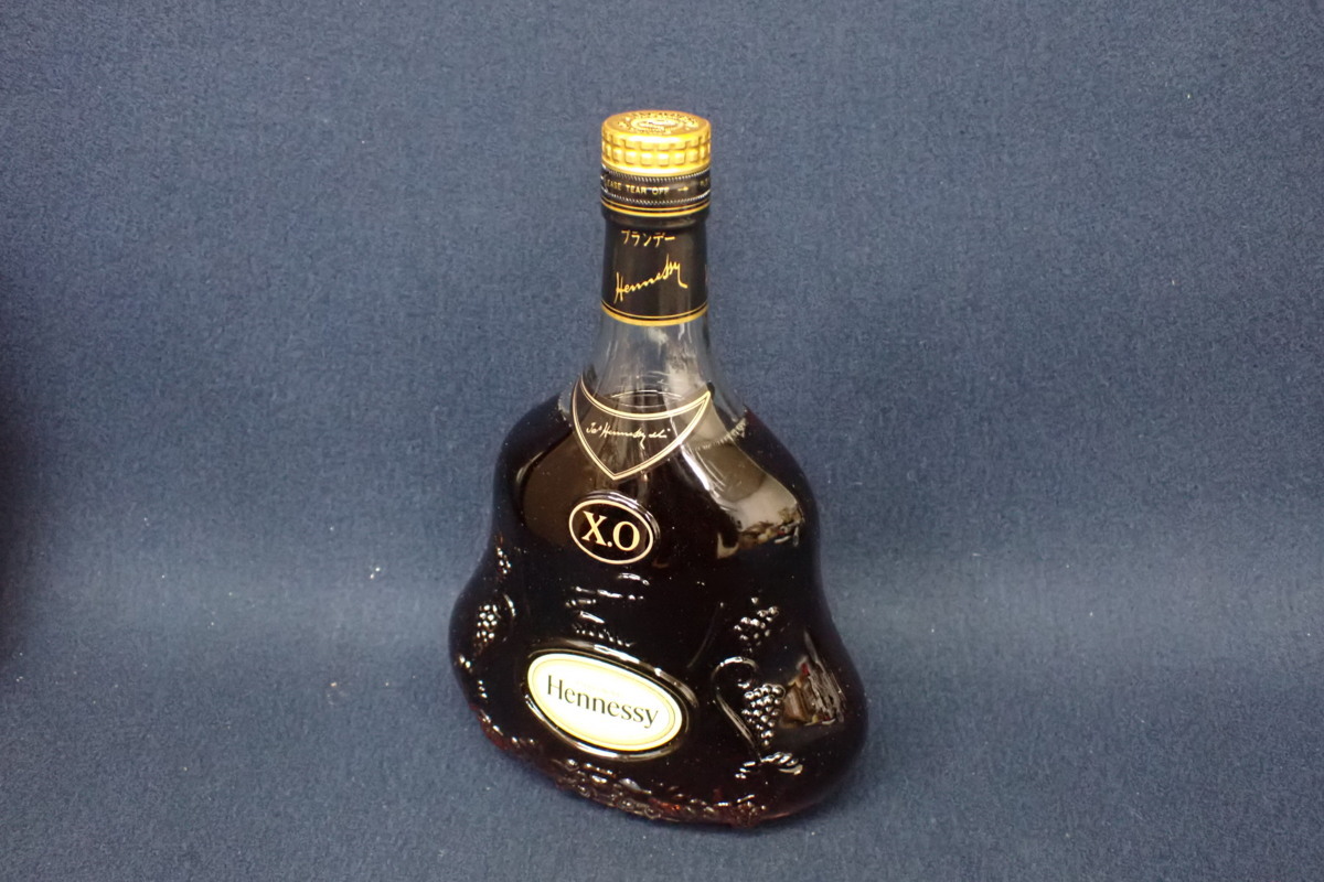 ☆111957 Hennessy ヘネシー XO 金キャップ ブランデー 700ml 40% 箱付