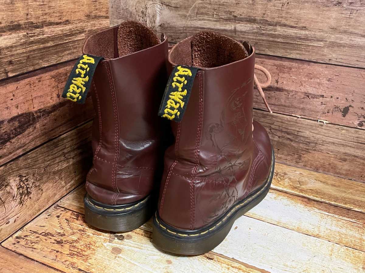 衝撃！大人気即完売！Dr.Martens/ドクターマーチン[10ホール＆デザイン 