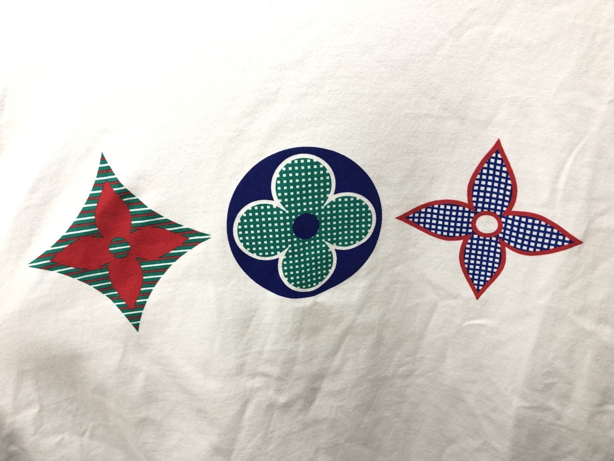 LOUIS VUITTON/ルイヴィトン マルチカラーモノグラムプリンテッド Tシャツ /Mサイズ/1A7WIE ※香水臭有り☆良品☆[841-1121-y4] ルイ ヴィトン モノグラムマルチ 財布LOUIS ルイ・ヴィトン\u201cマルチカラーのモノグラム・パターン\u201d限定バッグ ブロン