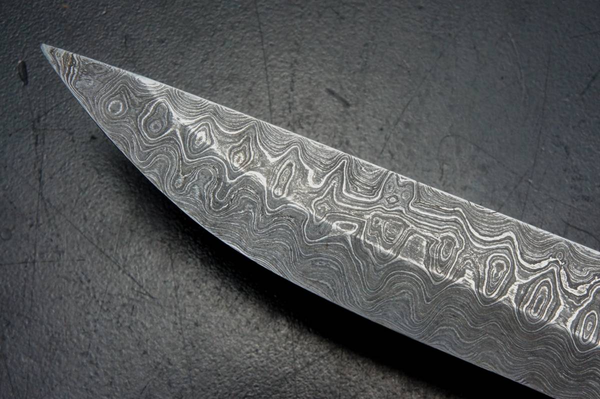 240㎜ 9.4inch ダマスカスナイフブランク /先重3.5㎜元重4.1㎜ 133g 英国輸入新品 レインドロップ フラットグラインド【DB7982】