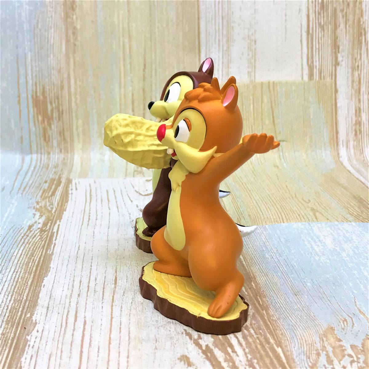 レア チップとデール Chip Dale 眼鏡置き メガネスタンド チップ デール ピーナッツ フィギュア 陶器製 ディズニー Disney Tdl ディズニー 売買されたオークション情報 Yahooの商品情報をアーカイブ公開 オークファン Aucfan Com