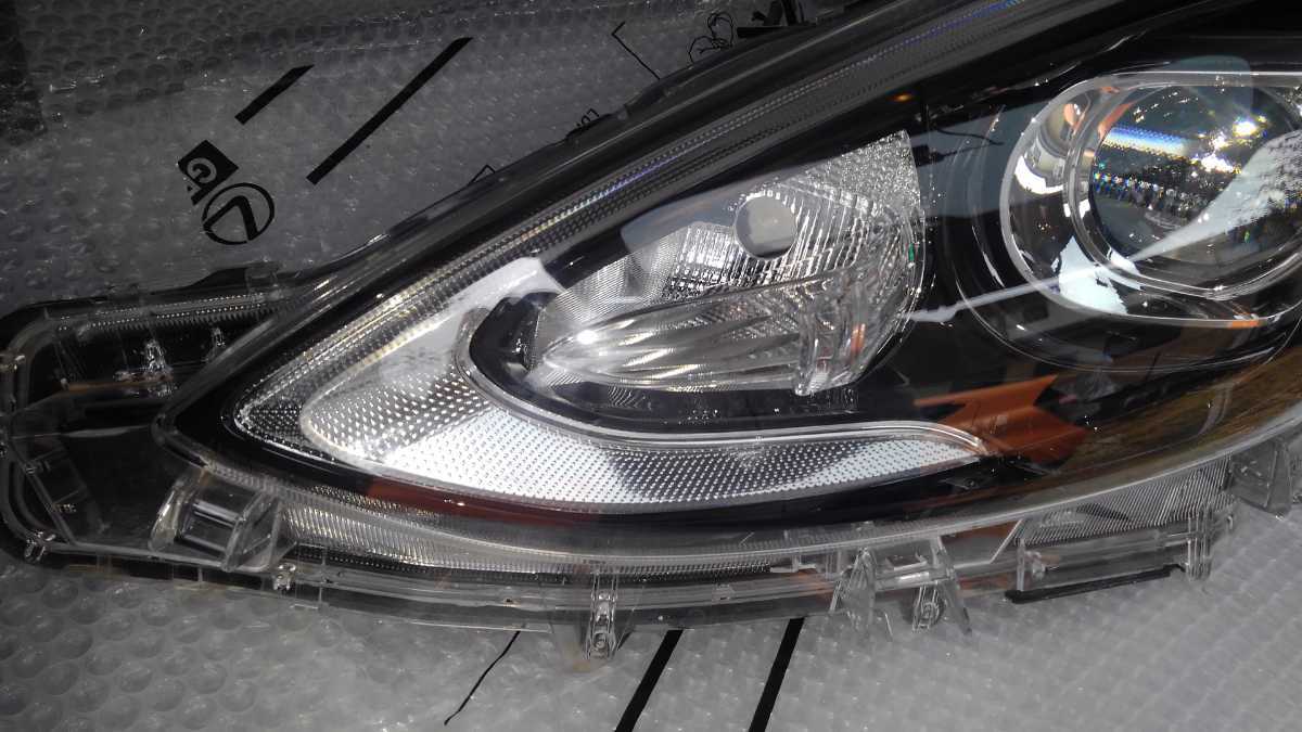 トヨタ アクア NHP10 後期 左ヘッドライト LED(ヘッドライト)｜売買 