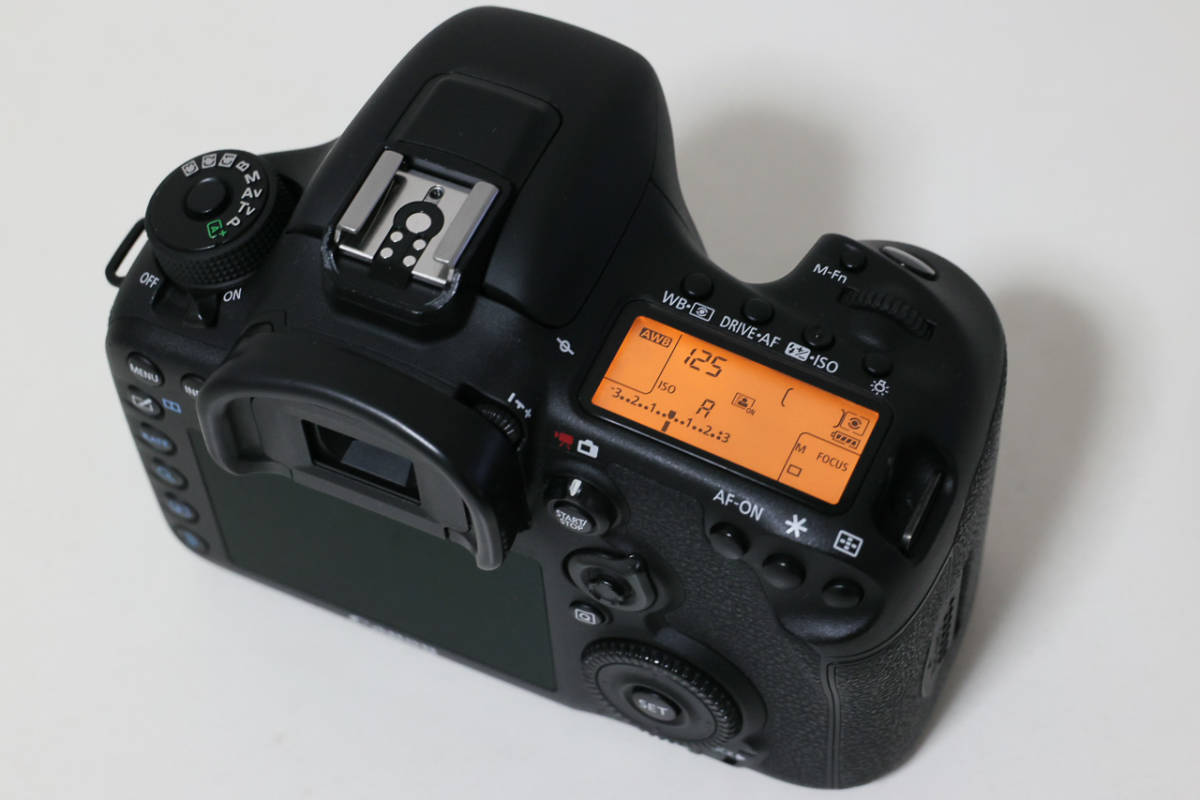 税込価格 ☆ 送料無料 ☆ EOS 7D Mark II ボディ ☆ Wi-Fiアダプター 