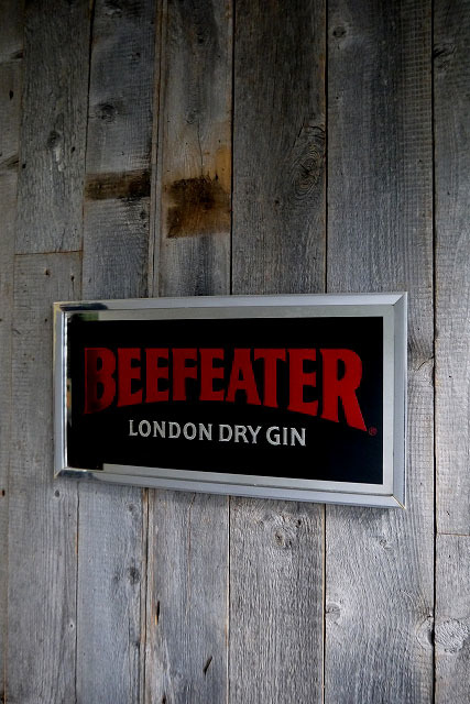 パブミラー - ドライジン メルカリ ロンドン ビーフィーター BEEFEATER