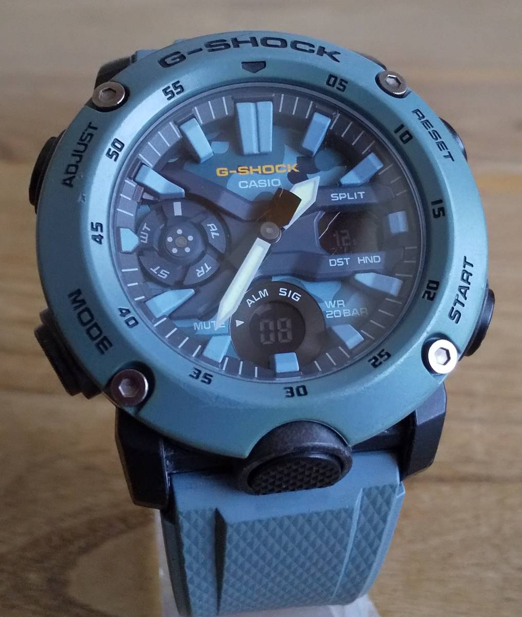 専用】 CASIO G-SHOCK GA-2000 カーボンコアガード 青 カーボンコアガード構造を採用したG-SHOCK「GA-2000」シリーズに、迷彩