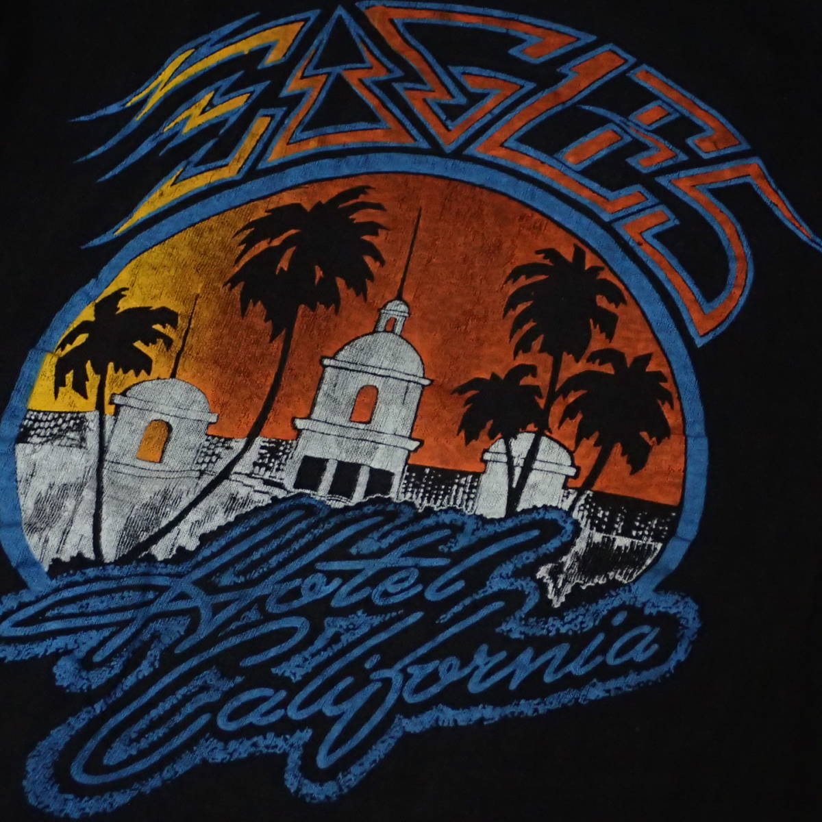  70s THE EAGLES Vintage T-shirt イーグルス ヴィンテージ Tシャツ 当時物 本物 バンドT ロックT hotel California steve miller(Tシャツ)｜売買されたオークション情報、yahooの商品情報をアーカイブ公開 - オー Tシャツ