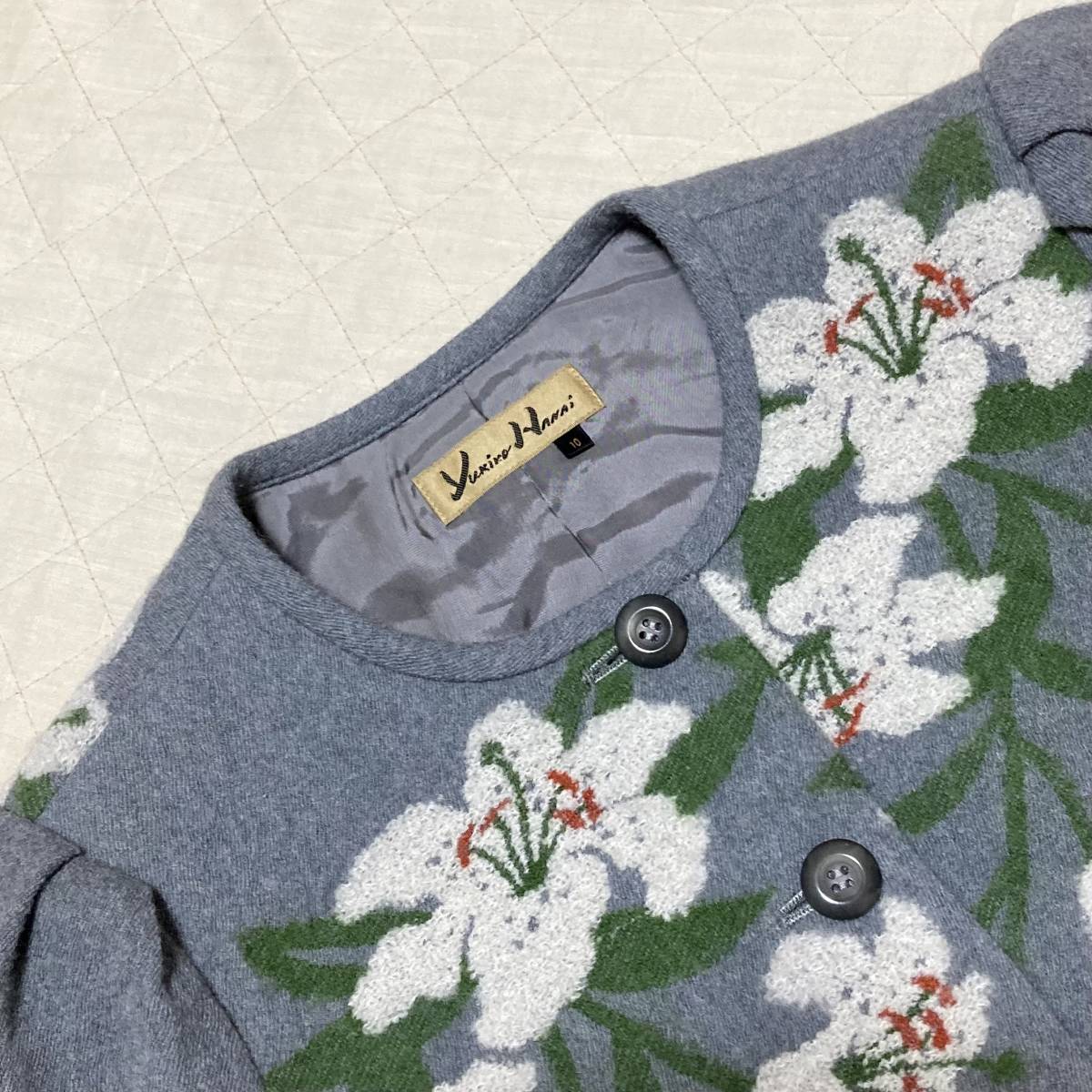 未使用☆ユキコハナイユリ花刺繍ノーカラージャケット☆ライトグレー 