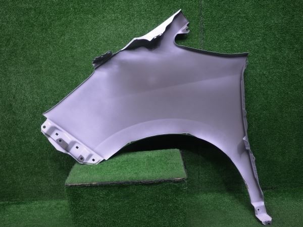 P44830 ノア⁄エスクァイア 80系 右フェンダー ZRR80G⁄ZRR85G⁄ZWR80G