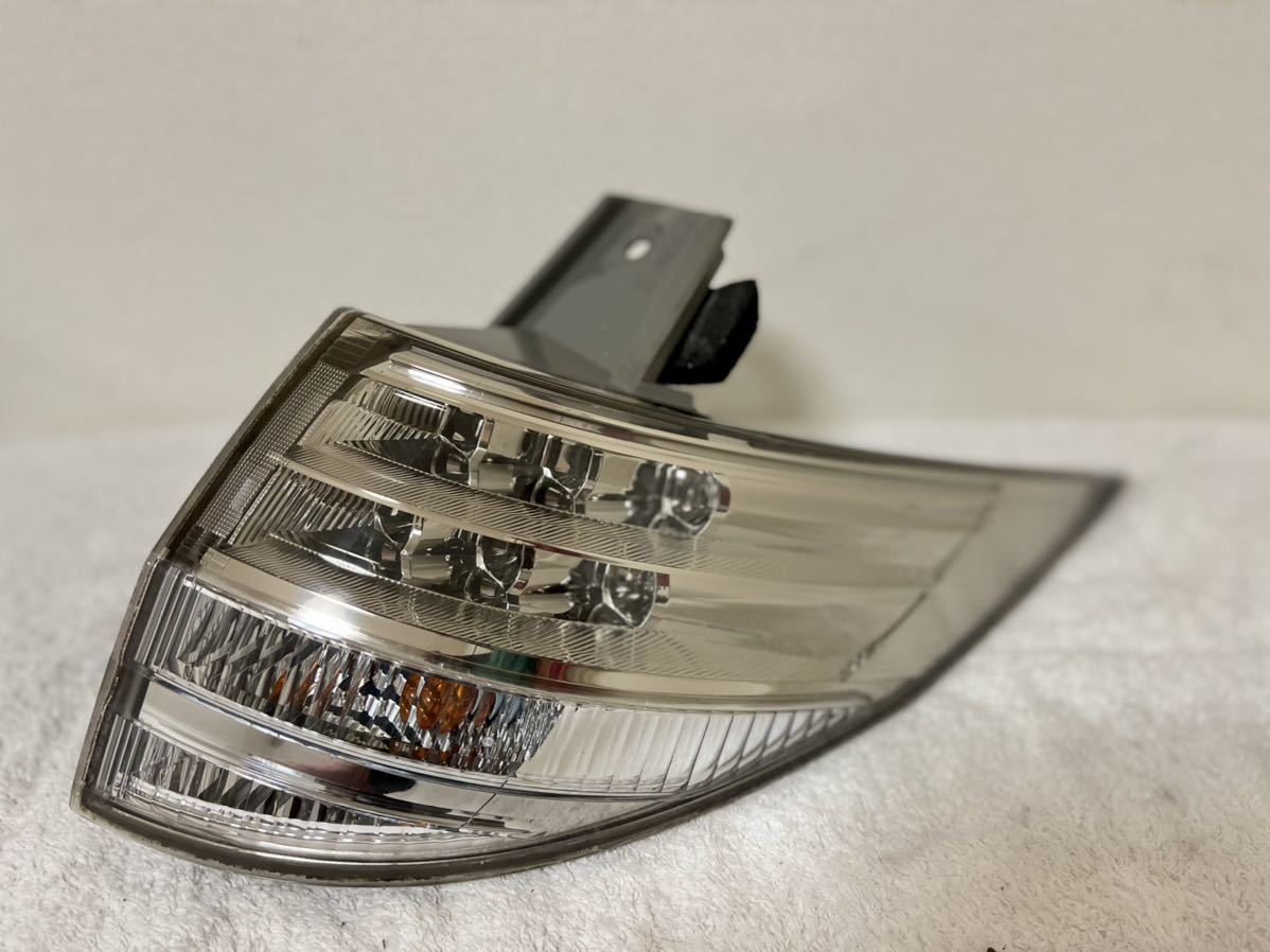 (点灯OK割れ無し) エスティマ 右 クリア テールランプ [ ICHIKOH 28-196 ]，エスティマ ACR50W ACR55W GSR50W GSR55W，AHR20W (hs211223)
