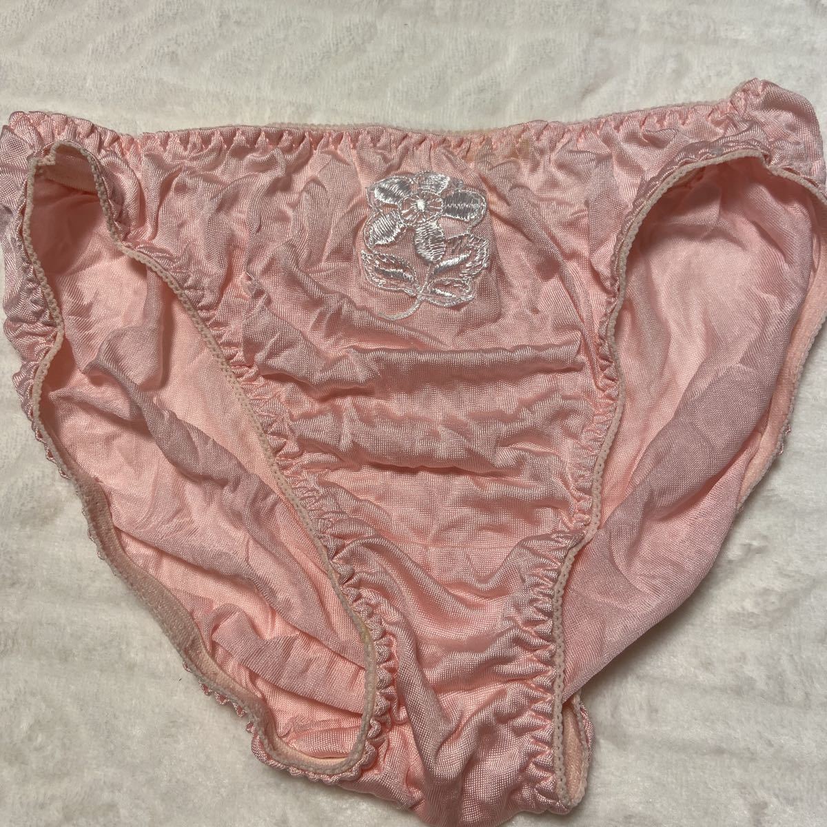 レディース 女性用 下着 ショーツ Lサイズ 絹100 ツルツル シルク 可愛い系 スタンダード 売買されたオークション情報 Yahooの商品情報をアーカイブ公開 オークファン Aucfan Com