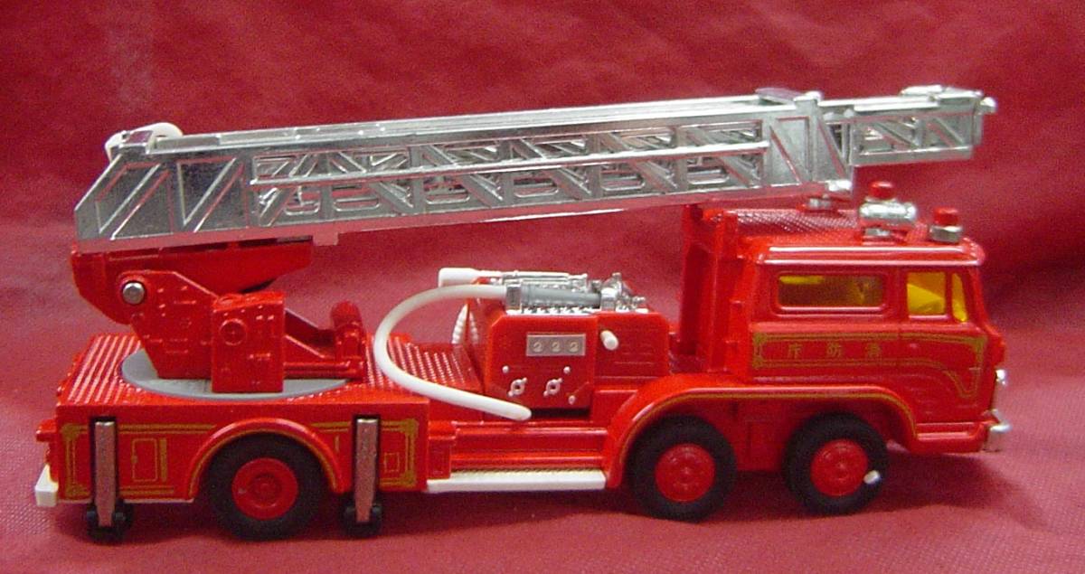 AC1-10 絶版 トミカ ダンディ 002 日野ハシゴ消防車 1/43 日本製 