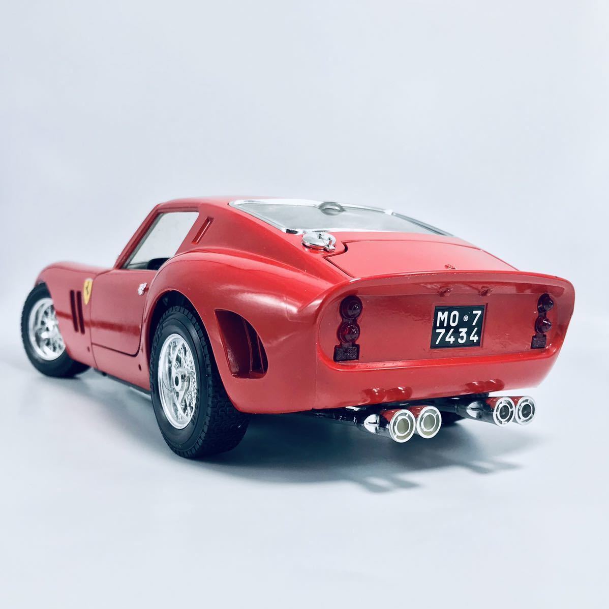 磨き処理済み ビンテージ burago ブラーゴ 1/18 1962年型 フェラーリ 250GTO 