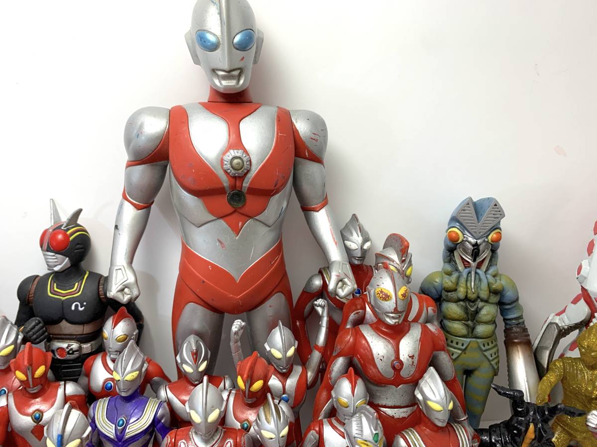 637] ジャンク ウルトラマン 仮面ライダーシリーズ他 ソフビ人形 40体 