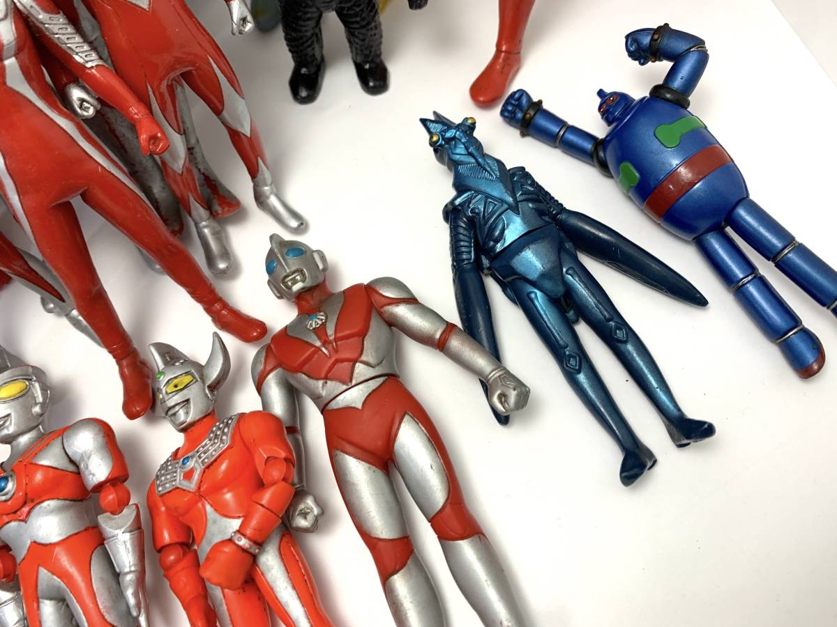 637] ジャンク ウルトラマン 仮面ライダーシリーズ他 ソフビ人形 40体