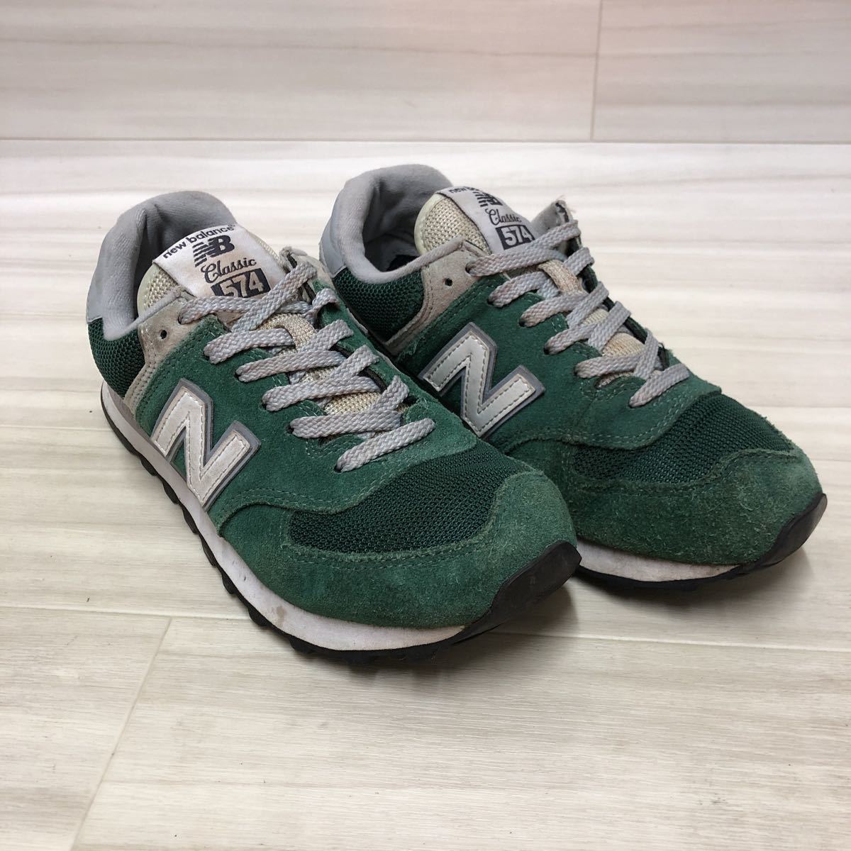 Q 378 Newbalance ニューバランス Ml574 メンズ ローカットスニーカー 23 5cm D グリーン ホワイト モデル 24 0cm以下 売買されたオークション情報 Yahooの商品情報をアーカイブ公開 オークファン Aucfan Com