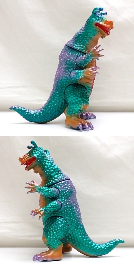 ダギゴン 中岡俊哉世界の怪獣 シカルナ・工房 (大阪版⁄背中黒⁄腹青