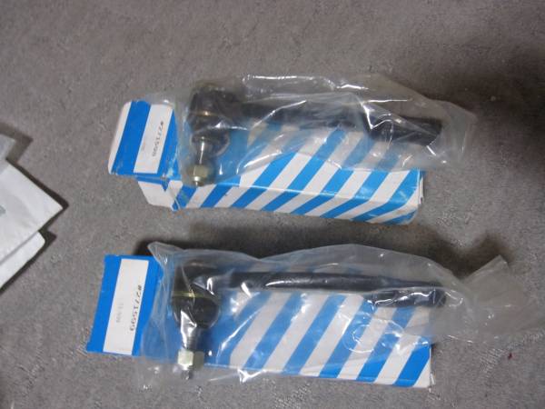 ボルボ　純正　新品　未開封　タイロッドエンド左右セット_1