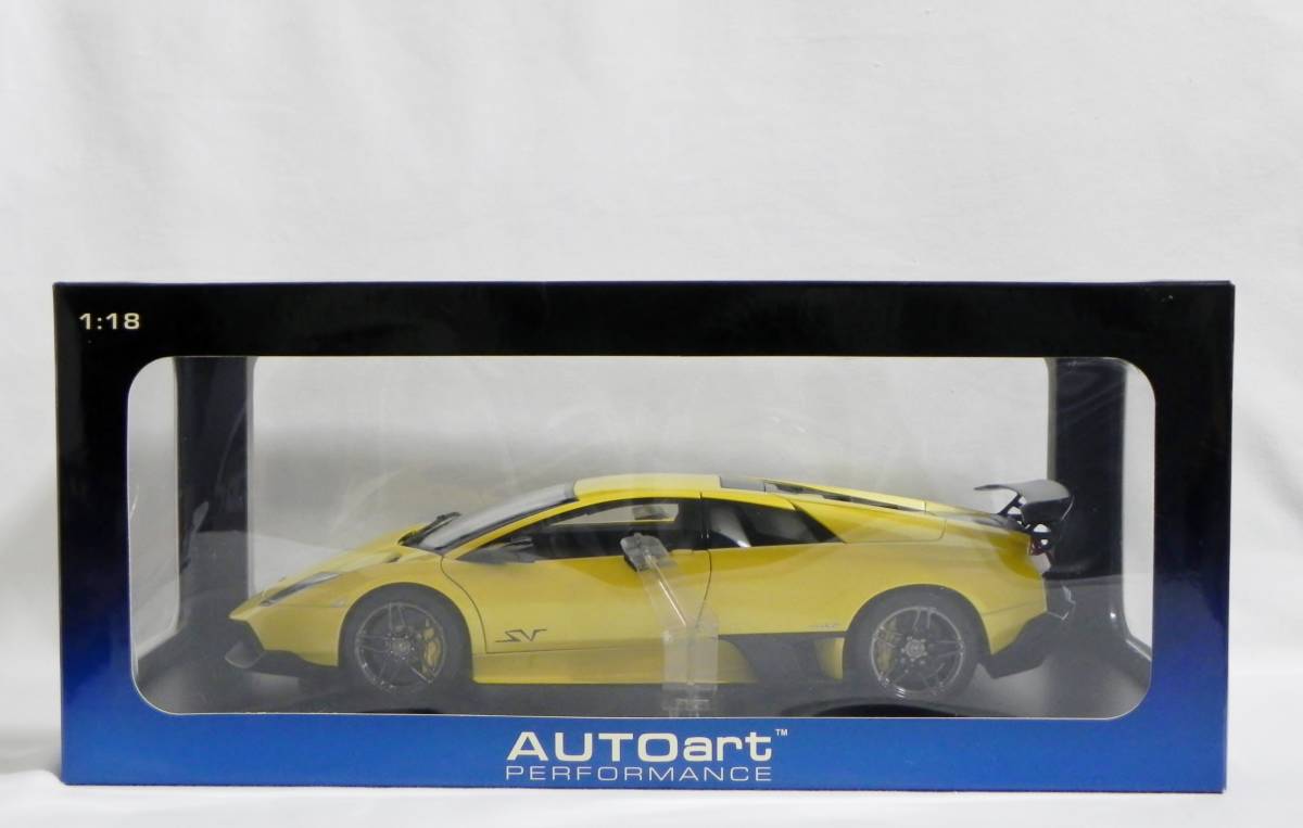 オートアート 1/18 ランボルギーニ ムルシエラゴ LP670-4 SV イエロー