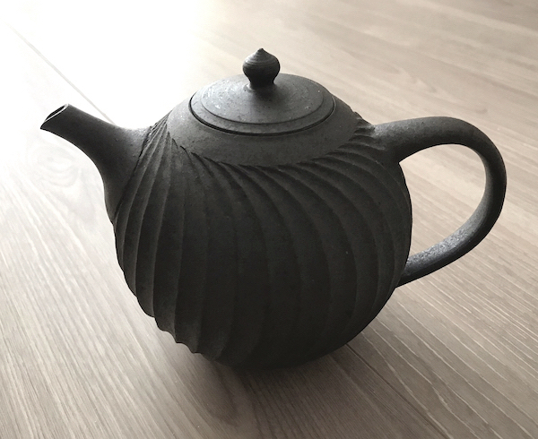 加藤財 ポット 焼〆 丸 彫 未使用品 （急須 鎬 うつわ 作家もの 後藤義