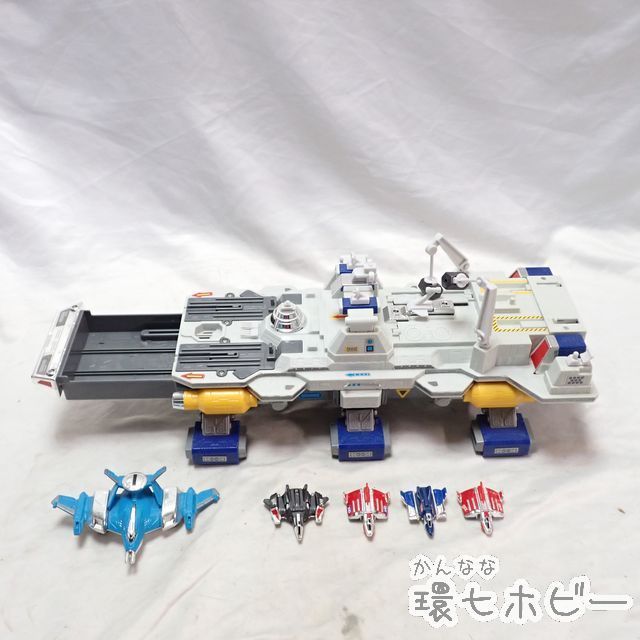 E-48□ ウルトラマンガイア 空中母艦基地 エリアルベース 特撮 BANDAI 