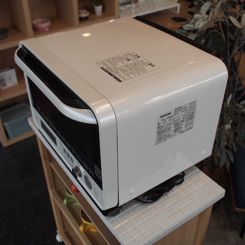 2018年製 TOSHIBA 東芝 オーブンレンジ 石窯ドーム 30L 電子レンジ ER