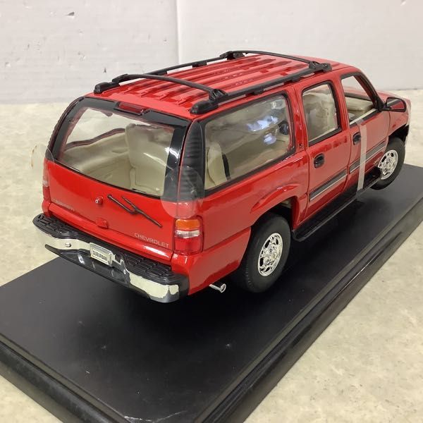 2001シボレーサバーバンミニカーchevrolet suburban 1⁄18 シボレー