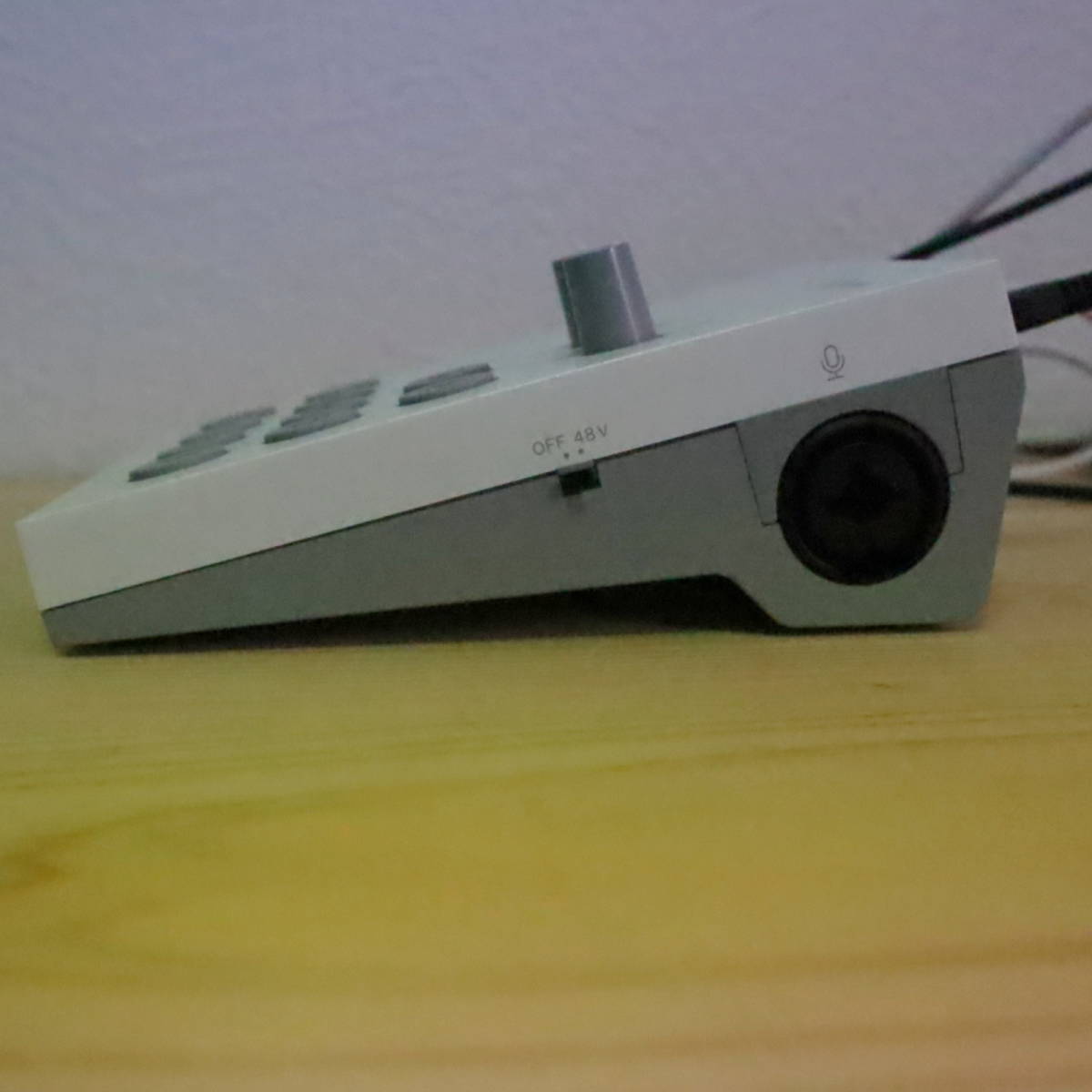 Roland Go Livecast ローランド ゴーライブキャスト セッションミキサー スマートフォン用ライブ配信ツール ツイキャス Youtube等に オーディオインターフェース 売買されたオークション情報 Yahooの商品情報をアーカイブ公開 オークファン Aucfan Com