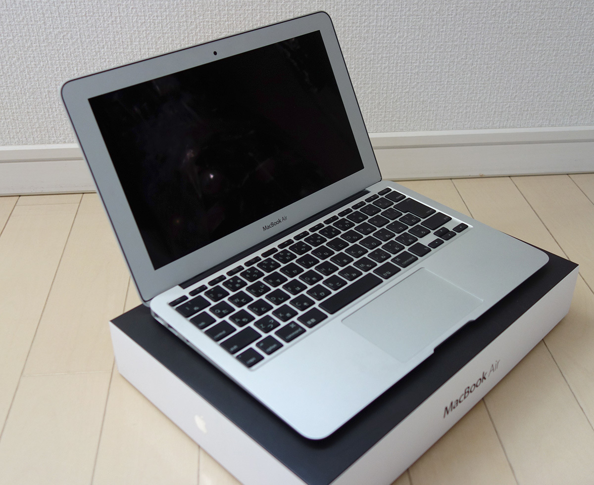 格安 MacBook Air 11インチ Late 2010 Core 2 Duo 1.4GHz/2GB/SSD 64GB MC505J/A 非喫煙 非ペット環境 ワンオーナー(MacBook Air)｜売買されたオークション情報、yahooの商品情報をアーカイブ公開 - オークファン MacBook Air