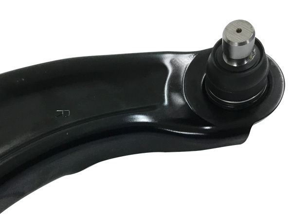 セレナ C25 CC25 H17.05 H22.11 フロント ロアアーム 左右 セット 三恵