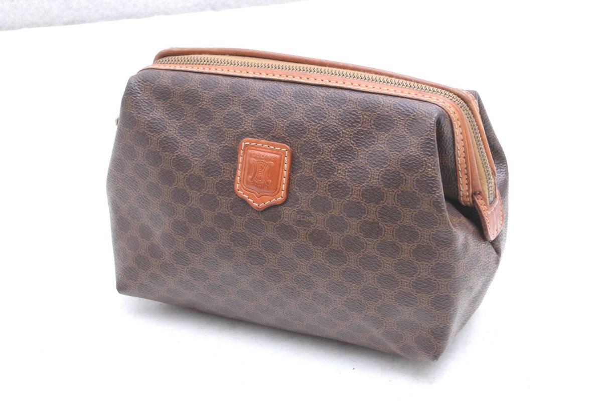得価，本物保証 CELINE セリーヌ ポーチ マカダム ブラウン 茶系 ヴィンテージ H011316(ポーチ)｜売買されたオークション情報、yahooの商品情報をアーカイブ公開 - オークファン かばん、バッグ
