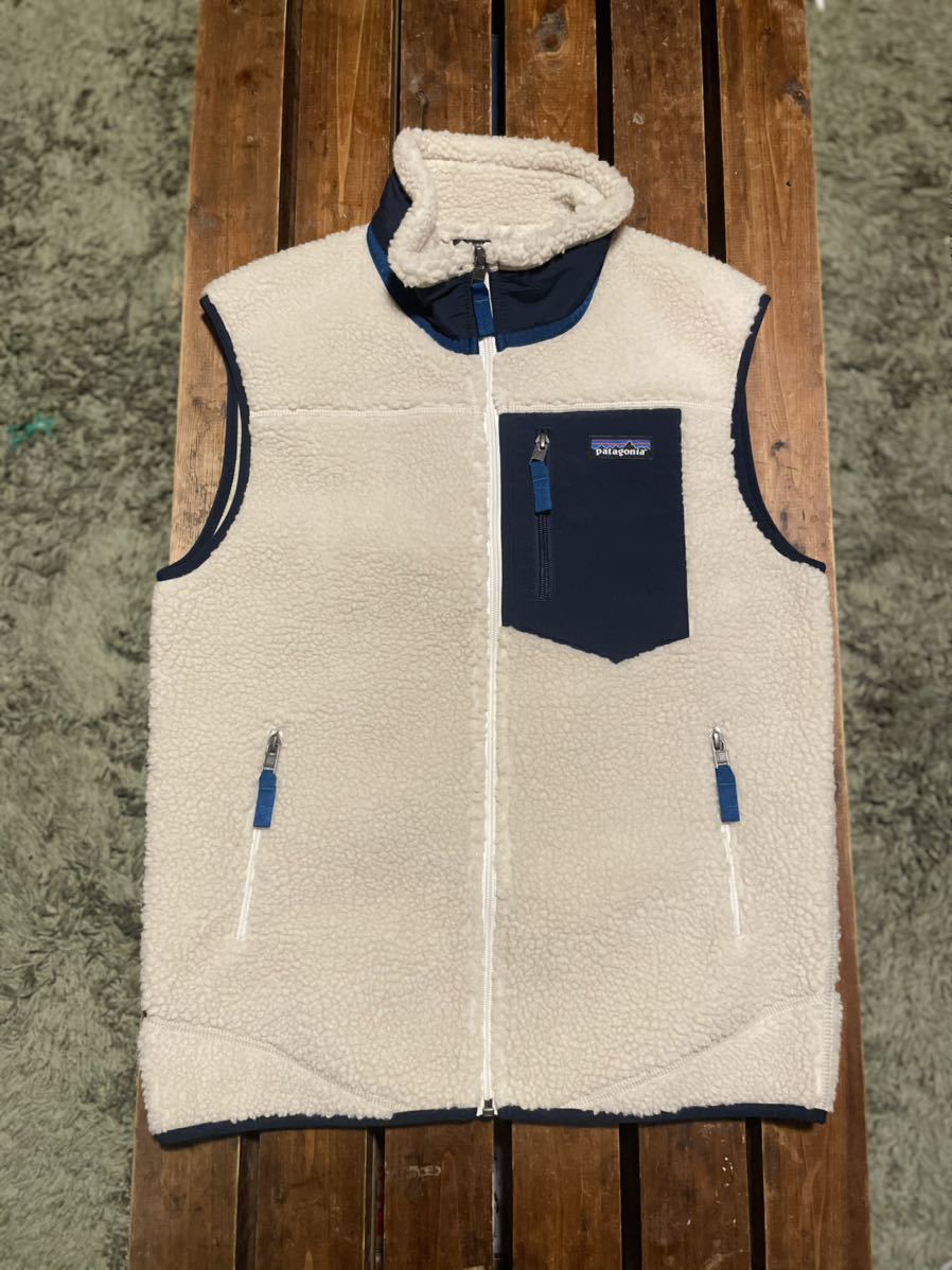 人気SALE，本物保証 patagonia パタゴニア レトロX ベスト フリース パイル ボア S ベージュ ナチュラル クラシック 2017 ネイビー ホワイト(フリース)｜売買されたオークション情報、yahooの商品情報をアーカイブ公 男性用