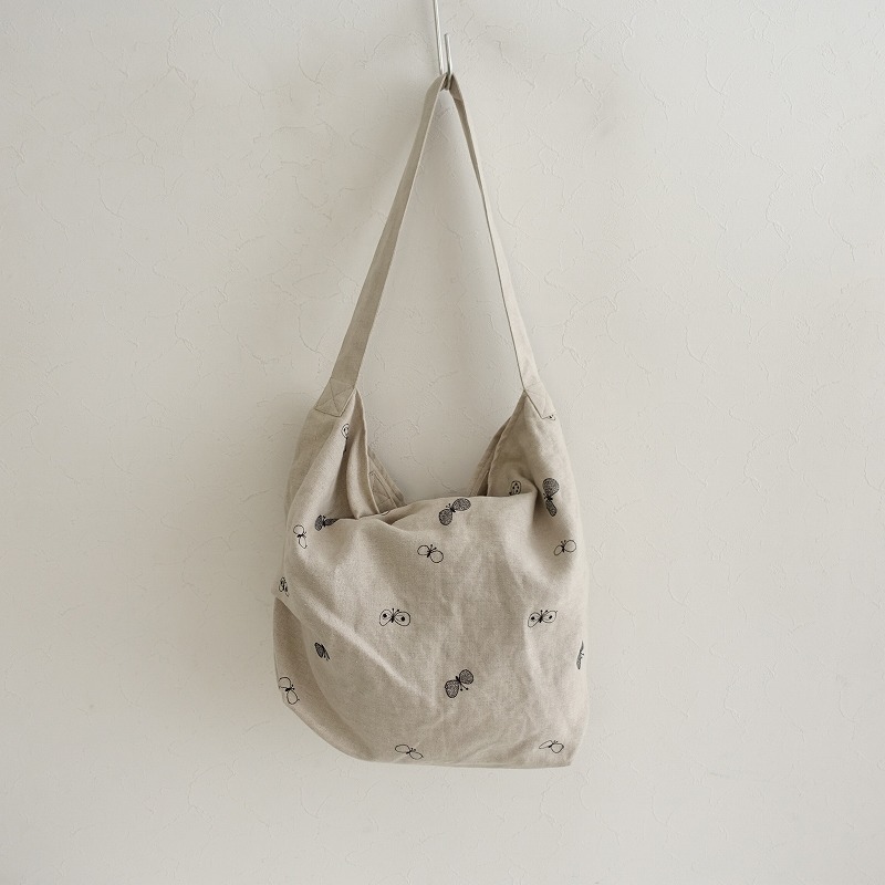 安い ミナペルホネン mina perhonen choucho ショルダーバッグ大 ボディバッグかばん鞄bag麻リネンレディース0122 91A22(ミナ ペルホネン)｜売買されたオークション情報、yahooの商品情報をアーカイブ公開 ミナ ペルホネン