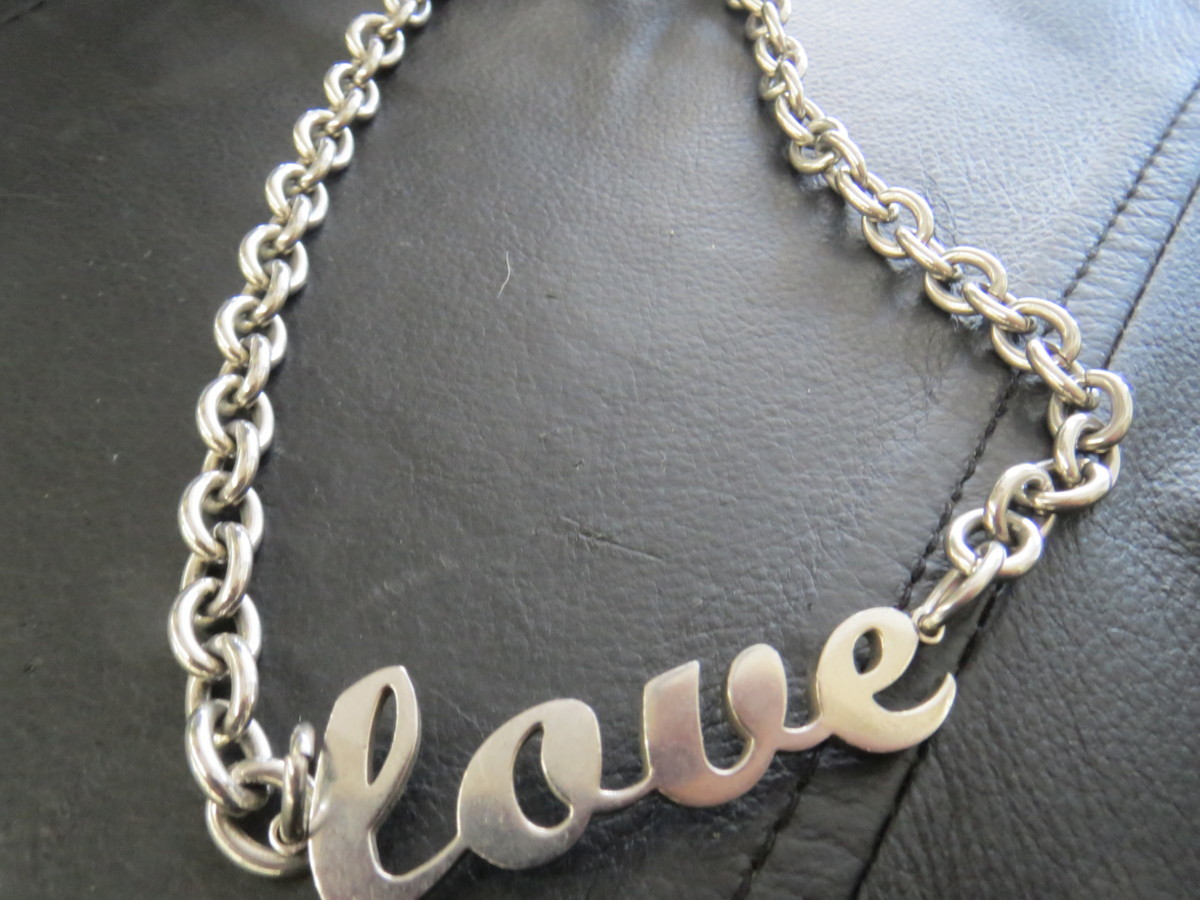 中古品】D&G/ドルチェ＆ガッバーナ ドルガバ ロゴ シルバーLOVE 