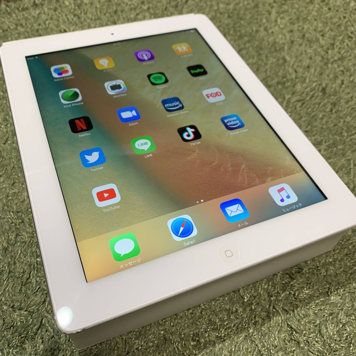 Aランク】iPad3 16GB WiFi アイパッド 第2世代 ホワイト +充電器 保護 