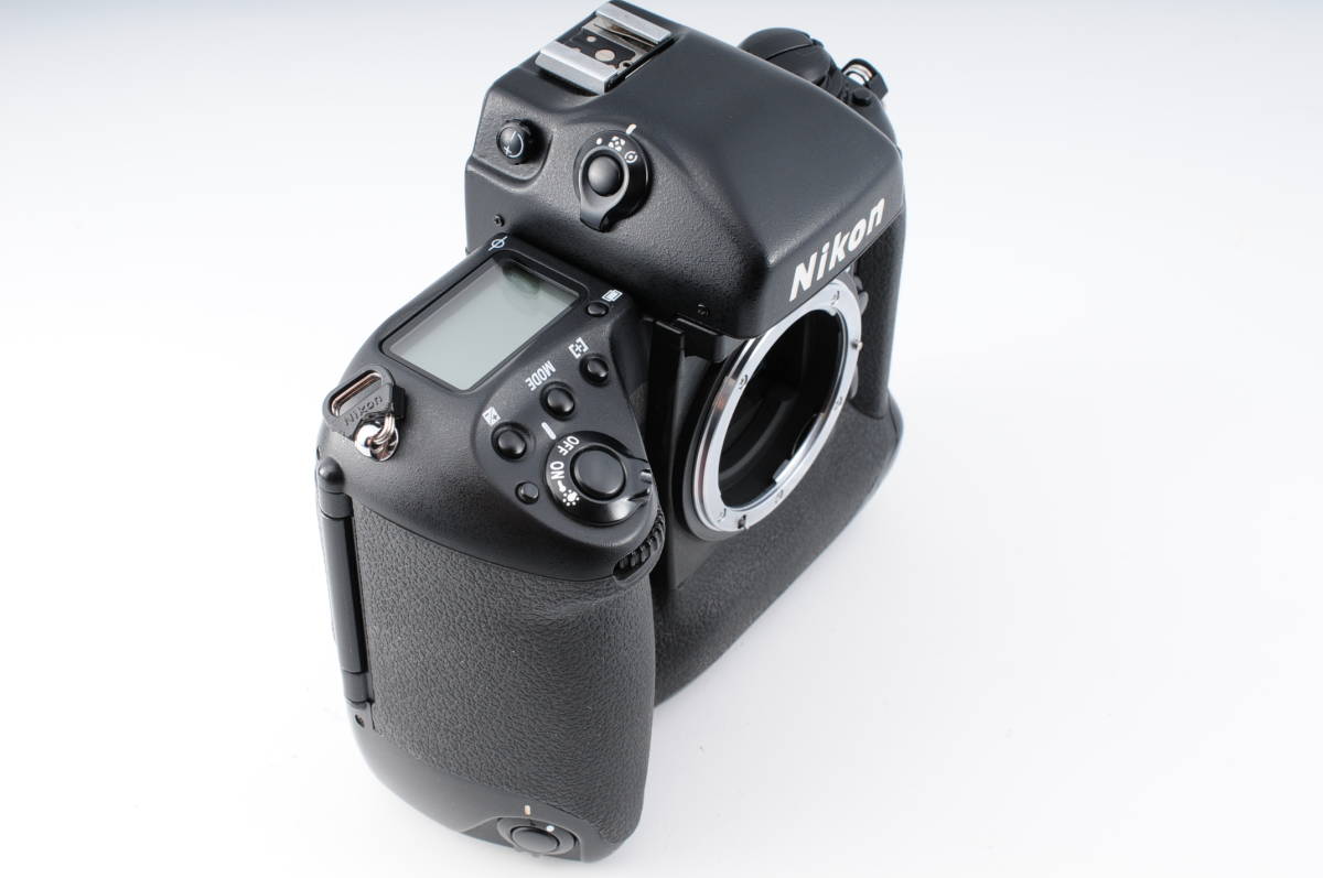 ☆極上美品☆Nikon ニコン F5 ボディ☆完成されたフィルム一眼レフの 