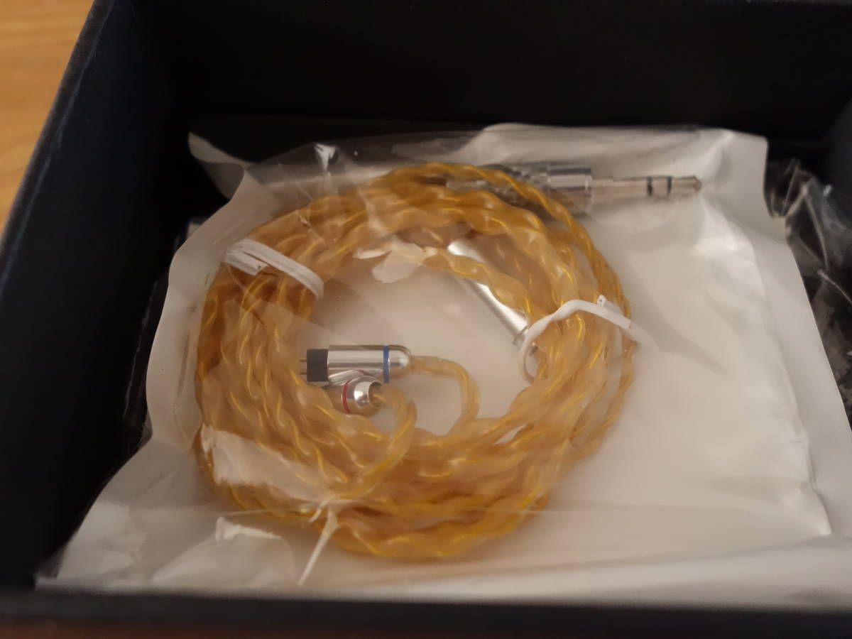 KZ イマイチ？ KZの脅威の低価格「5BA」中華 Balanced インイヤーモニターイヤホンヘッドホン、Pure | 送料込 KZ AS10 マルチBA 5BA 開封品 おそらく未使用 + リケーブル GXX47121 2PIN 3.5mm 未使用