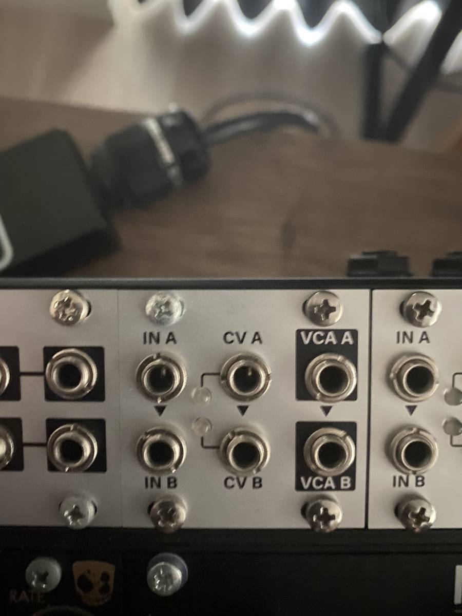 新品同様 intelligel dual vca 1U インテリジェリ モジュラーシンセ