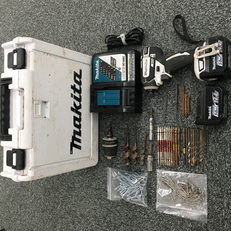 お得，100%新品 1293932 makita インパクトドライバ TD138DRFXW 稼働品 その他付属品あり 傷や汚れあり(その他)｜売買されたオークション情報、yahooの商品情報をアーカイブ公開 - オークファン その他